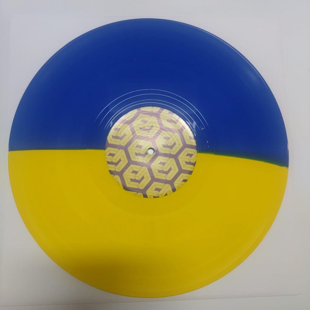 Pulse - Stay Calm, 12" Blue & Yellow Split vinyl released on Creative Wax, featuring Equinox Remix